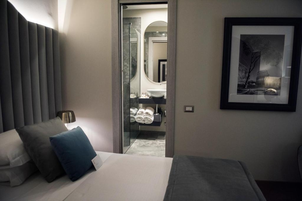 Antico Albergo del Sole al Pantheon - Resim 34