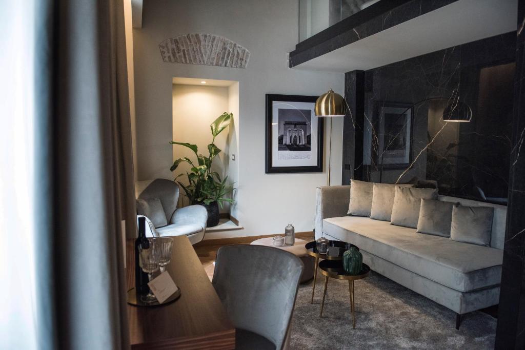 Antico Albergo del Sole al Pantheon - Resim 31