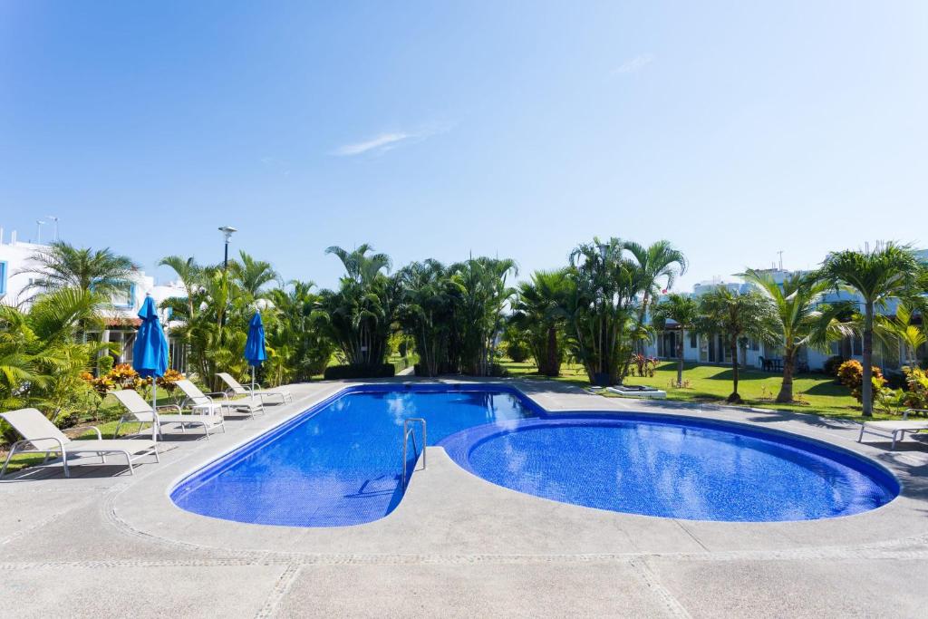 Casa Girasol con Alberca a 5 min de la Playa de Nuevo Vallarta