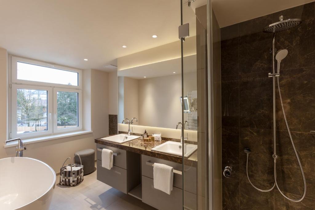 ERIKA Boutiquehotel Kitzbühelにあるバスルーム