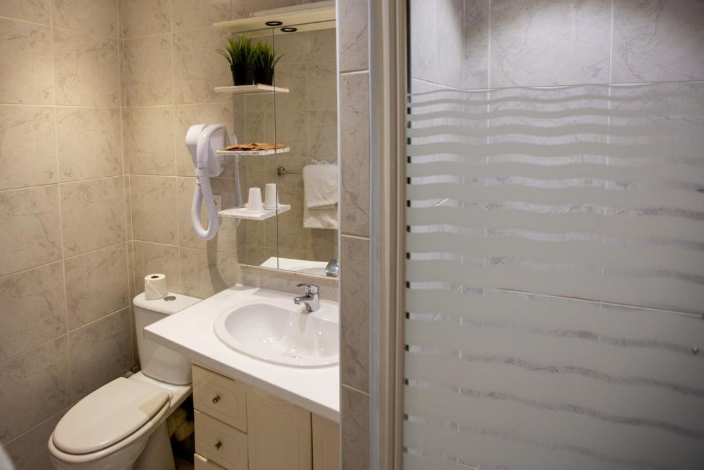 Lyo Hôtel - Centre Lyon Perrache - Resim 16