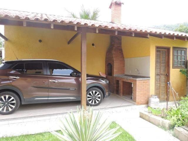  Casa de frente para a praia em paraty