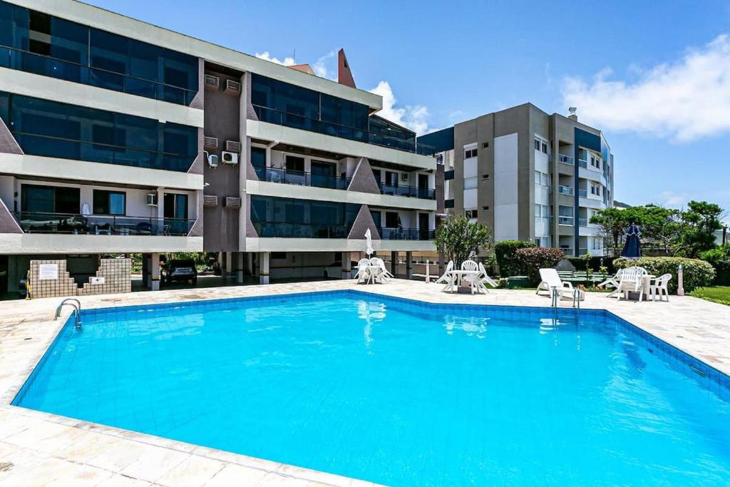  Apto com vista panorâmica de frente p/ mar POR204