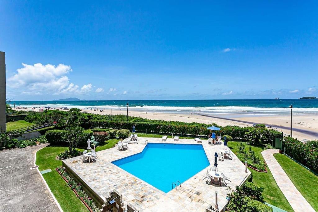  Apto com vista panorâmica de frente p/ mar POR204