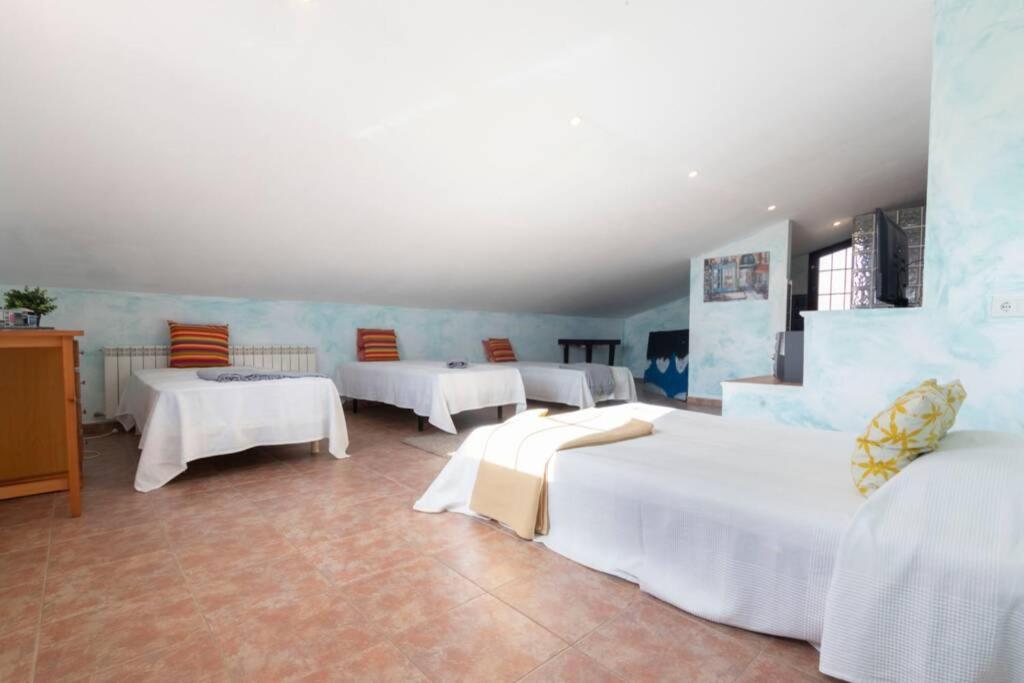 A bed or beds in a room at Lo Guaret.