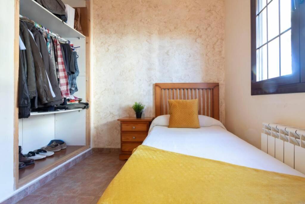 A bed or beds in a room at Lo Guaret.