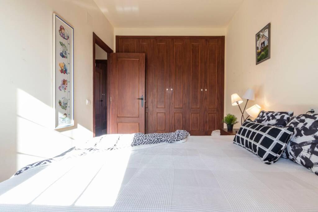 A bed or beds in a room at Lo Guaret.