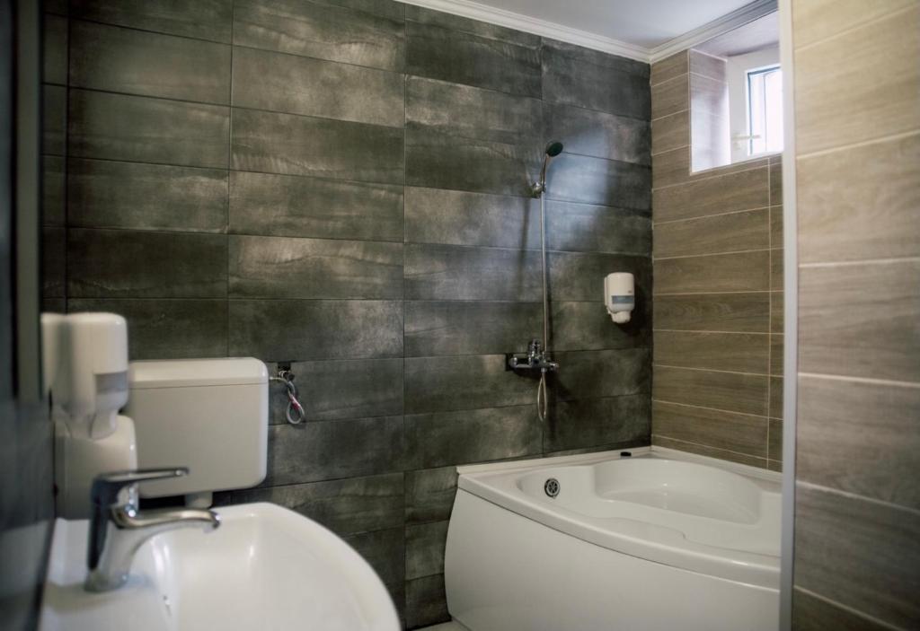 Carnival City Hotel Oradea - Resim 8