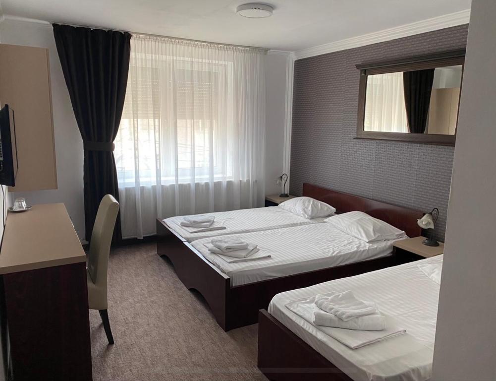 Carnival City Hotel Oradea - Resim 14