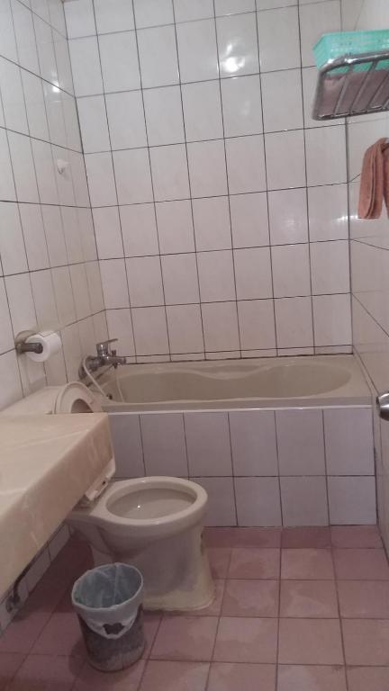 Koupelna v ubytování Uni Hotel