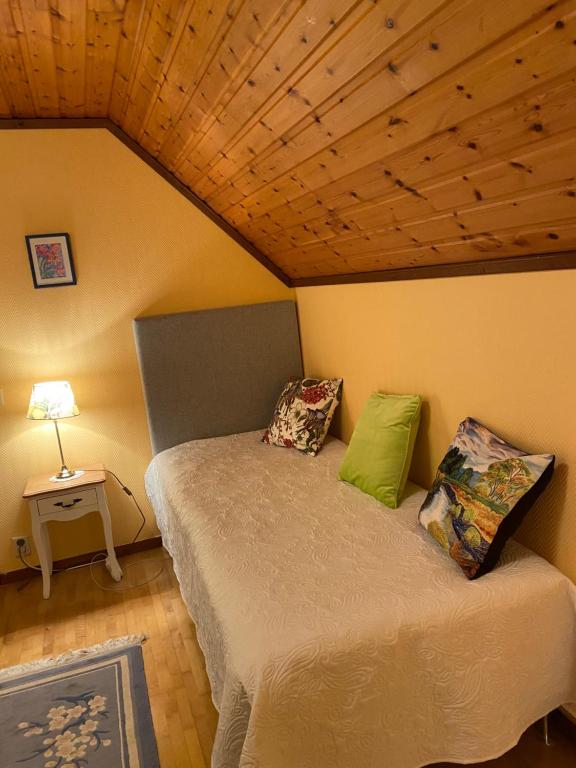 Postel nebo postele na pokoji v ubytování Anitas B&B Stockholm/Vällingby