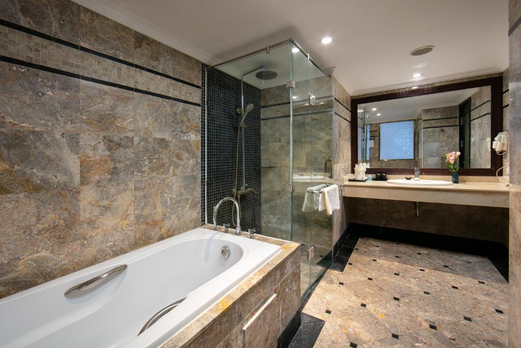 Koupelna v ubytování Scent Premium Hotel