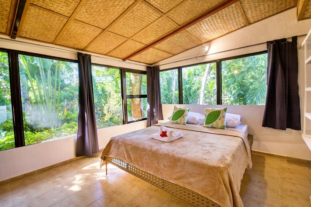 Ralph's Place - Duplex Apartment