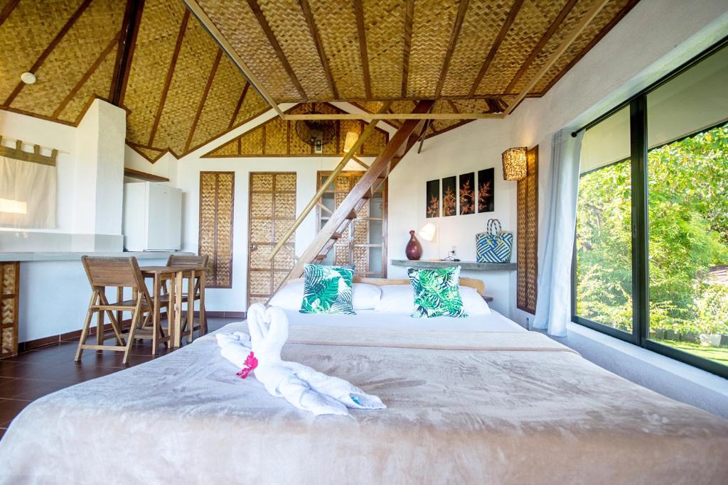 Ralph's Place - Cliff Bungalow