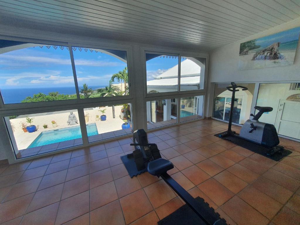 Fitness centrum a/nebo fitness zařízení v ubytování VILLA Tsara