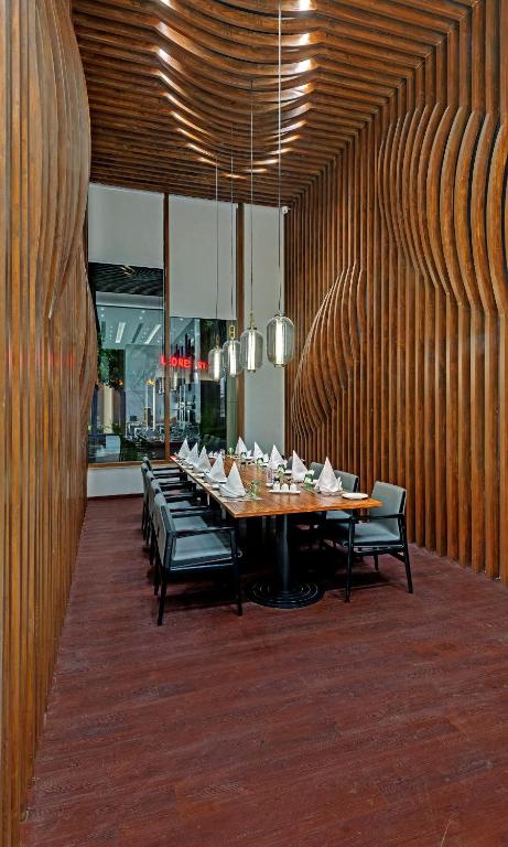 Restaurace v ubytování The Fern Leo Resort & Club - Junagadh, Gujarat