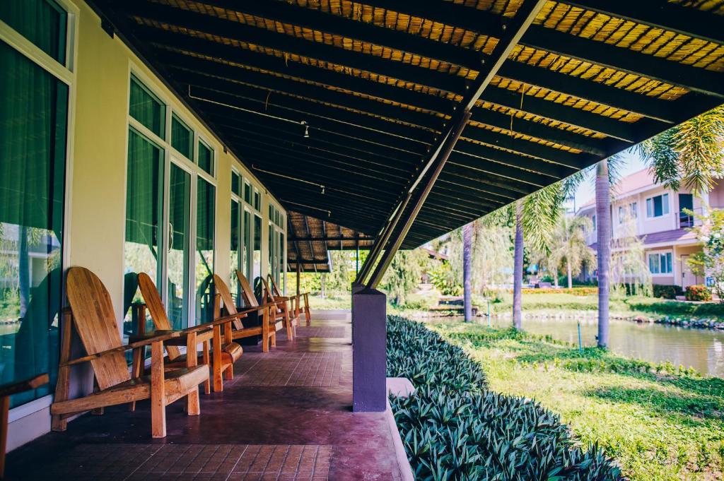 Zahrada ubytování Good Times Resort Kanchanaburi