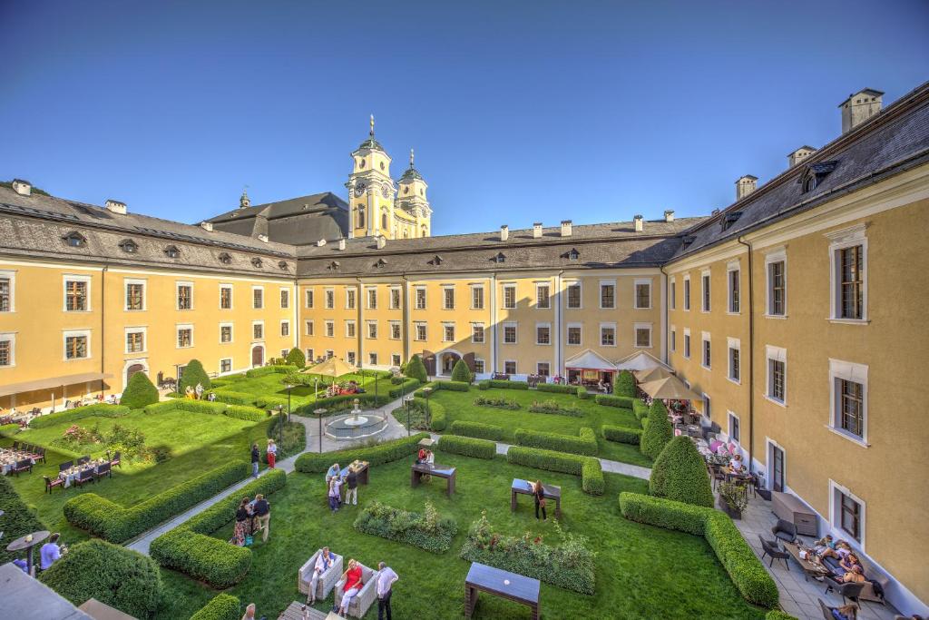 Zahrada ubytování Schlosshotel Mondsee