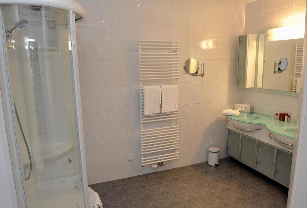Koupelna v ubytování Hotel Plattenwirt