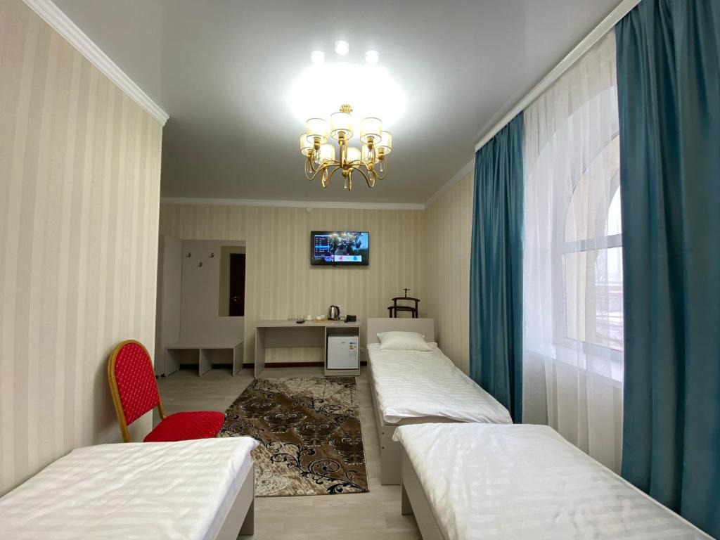 Hotel Astam - 豪华三重房间