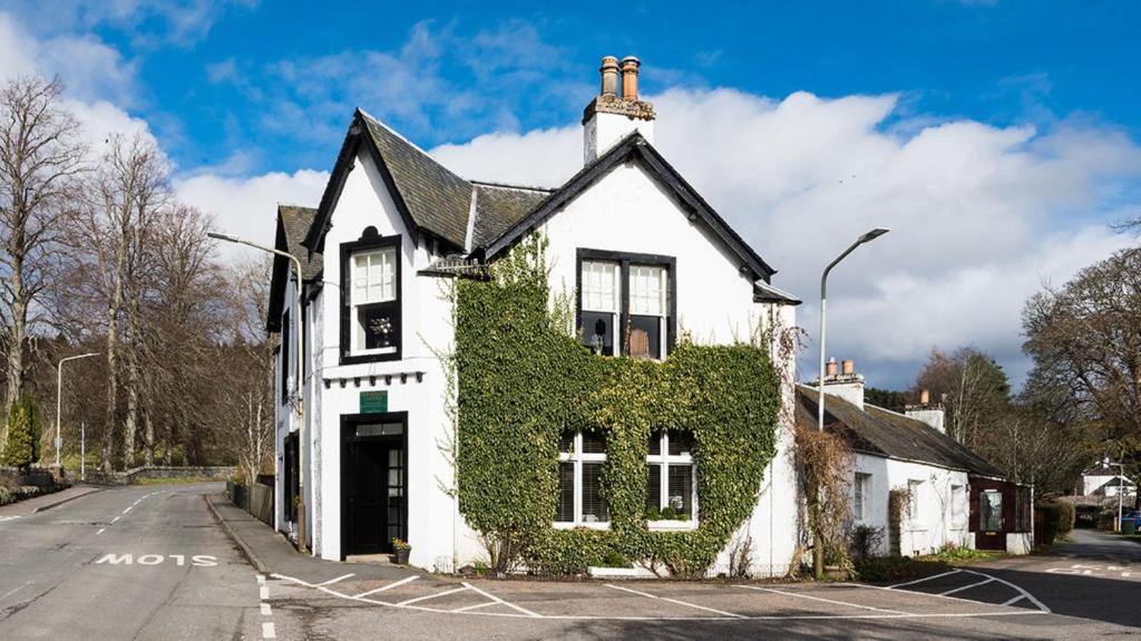 Moulin Hotel - 
