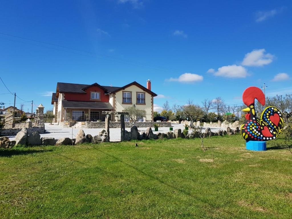 Um jardim no exterior de Mulagueta -Restaurao e Turismo Rural