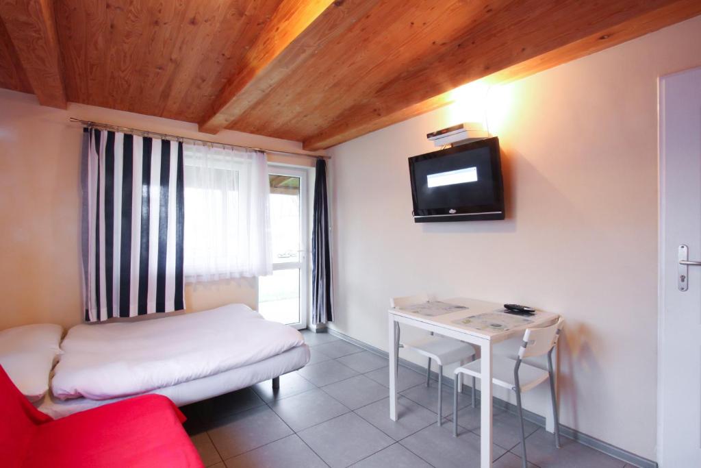 Domki Ajna Park w uzdrowisku - 7