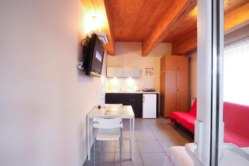 Domki Ajna Park w uzdrowisku - 10