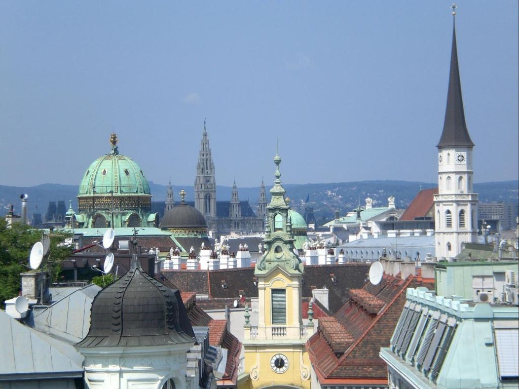 Vista generica su Vienna o vista sulla città dall'interno dell'hotel