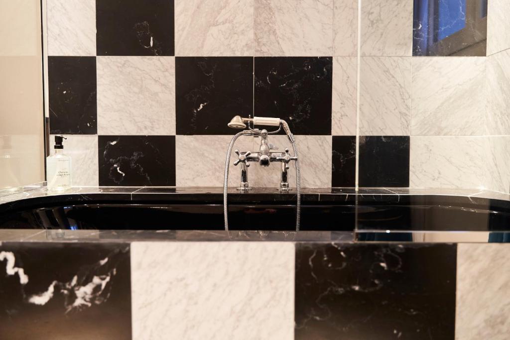 Hôtel du Sentier - Resim 33