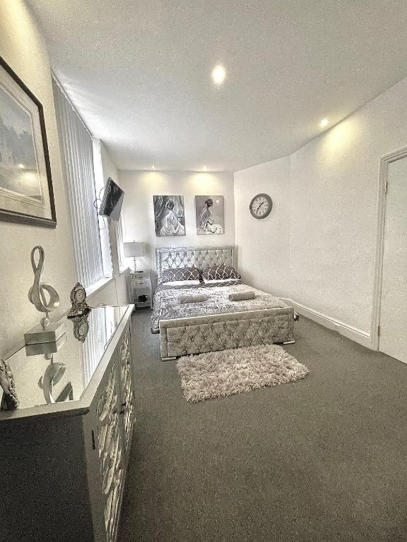 Large Luxury Apartment Blackpool