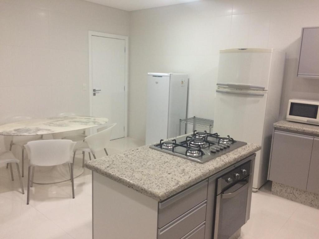  Mansão 7 quartos na Riviera de São Lourenço