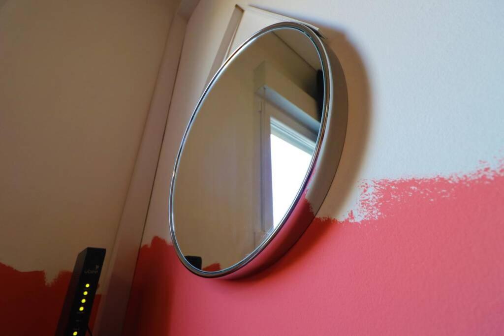 Room Emma,between bus and train station,Netflix,speed Wi-Fi - 18