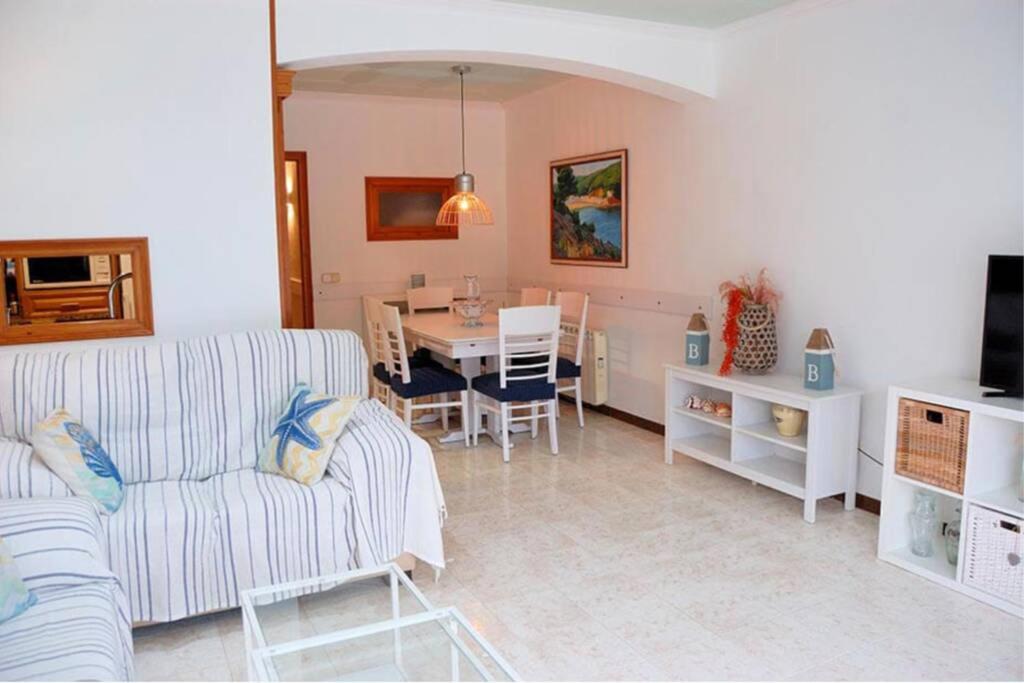 Apartment Can Bassols, Tamariu, Spain - Booking.com