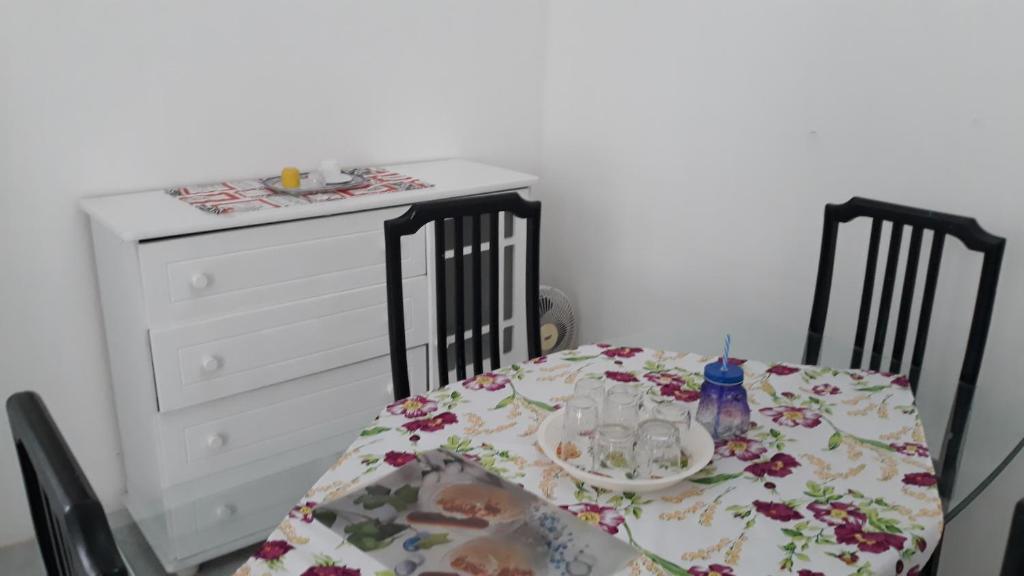  Barato Casa Toda Sua 2 Quartos Temporada Mínima 20 dias Casal 54 Reais e taxas Centro Praia da Costa Com Ar Split 7