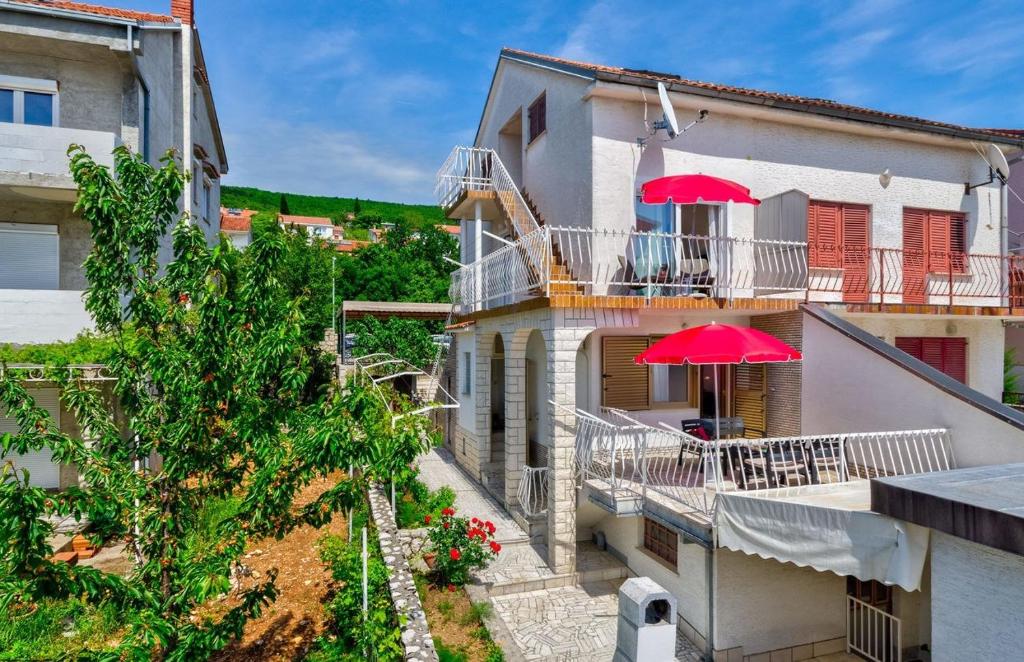Budova, v ktorej sa apartmán nachádza