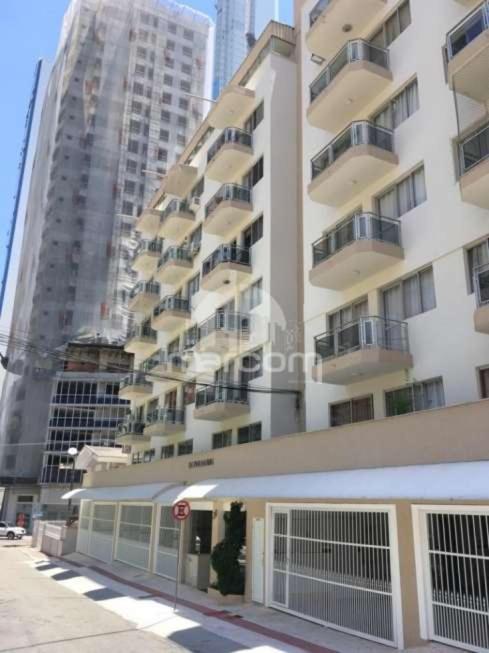  Ap 01 Dormitório - Balneário Camboriú - 04 pessoas - Ar-condicionado - Garagem privativa no prédio - A uma quadra da Roda Gigante BIG WHEEL Pé na areia - Wi-Fi free 100 Mega - Telecines - HBO - Top 10