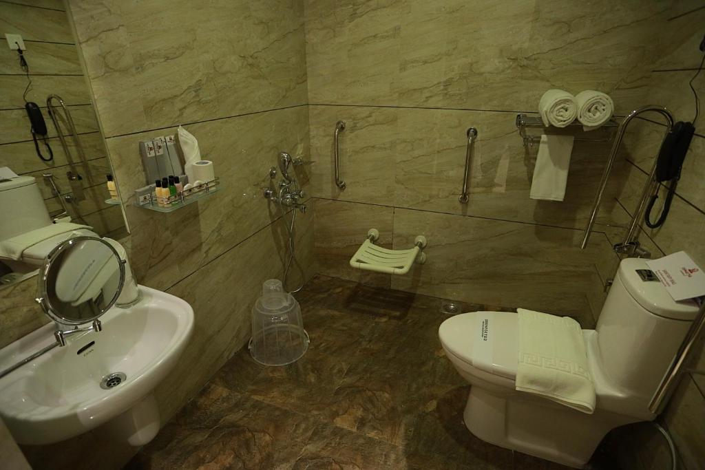 Iswarya Residency