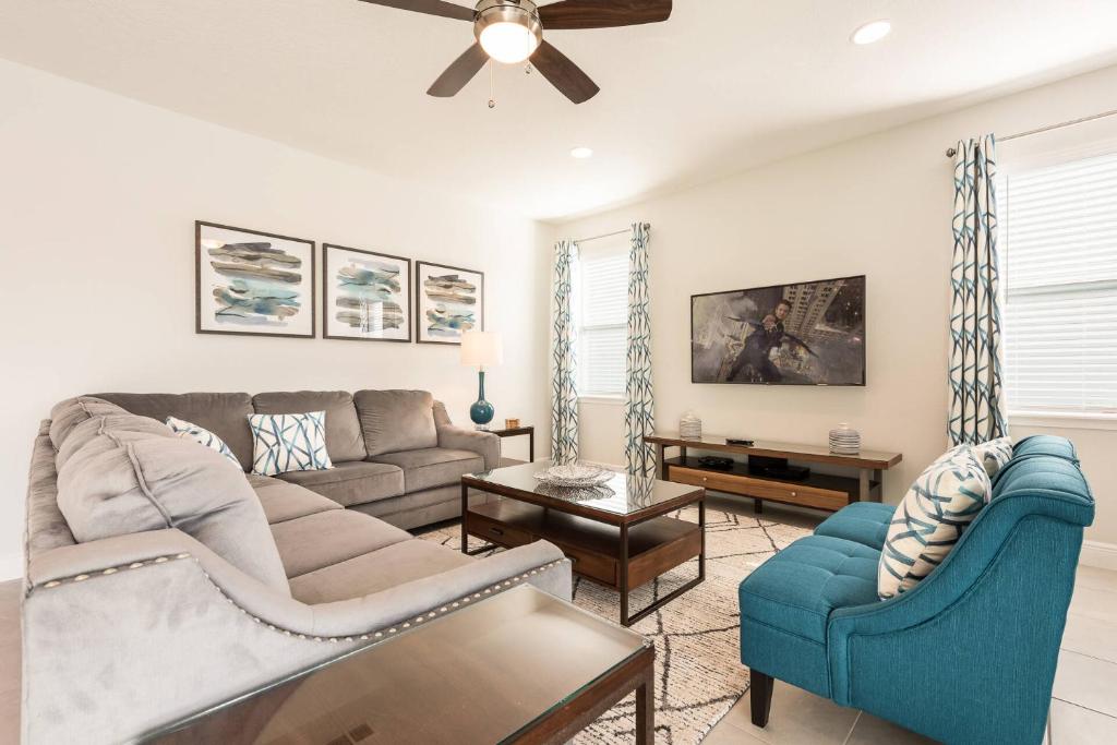 Encore Resort 5 Bedroom Vacation Home with Pool (2100) - Five-Bedroom House