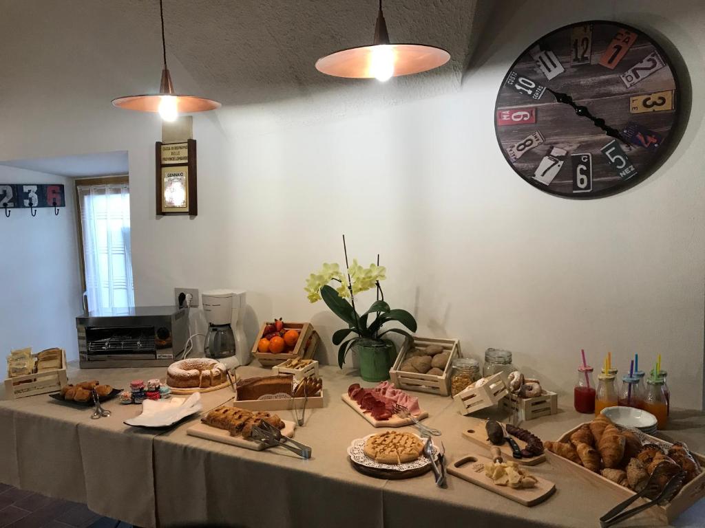 Jedlo v ubytovaní bed & breakfast alebo blízkom okolí
