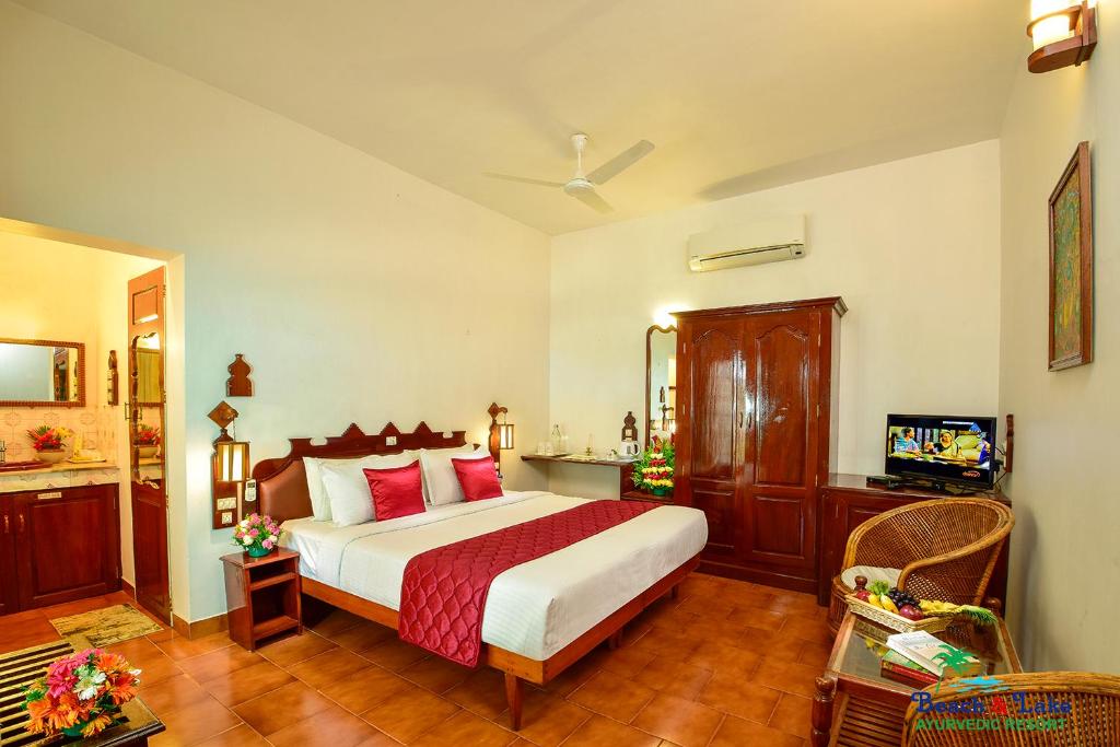 Beach and Lake Ayurvedic Resort, Kovalam - Deluxe Room - Non Air Conditioned