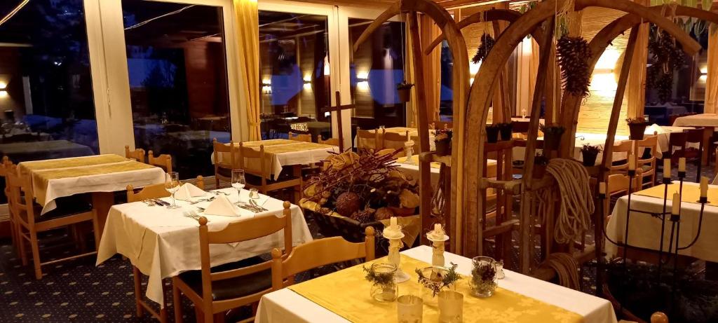 Restaurace v ubytování Hotel Bellevue - Traditional Swiss Hideaway