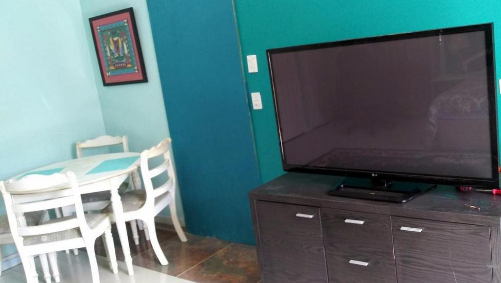 Μια τηλεόραση ή/και κέντρο ψυχαγωγίας στο Dream Home