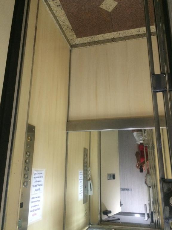  Apartamento esquina com Ipanema no posto 6 so duas quadras da praia preido familiar
