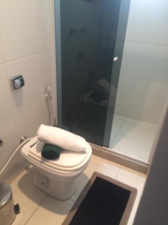  Apartamento esquina com Ipanema no posto 6 so duas quadras da praia preido familiar