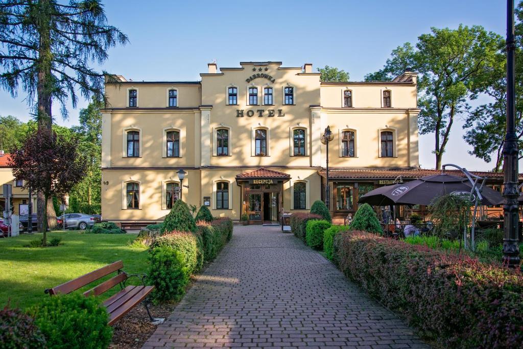 Vonkajšia záhrada v ubytovaní Kompleks Dąbrówka