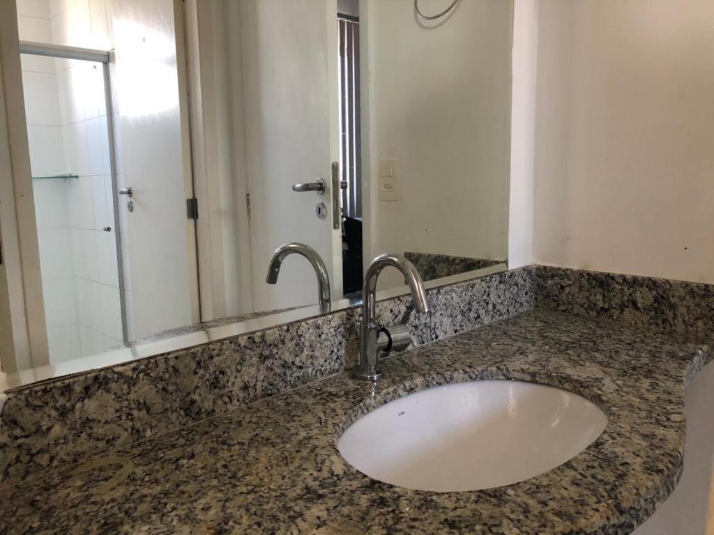  Apartamento 3/4 climatizado
