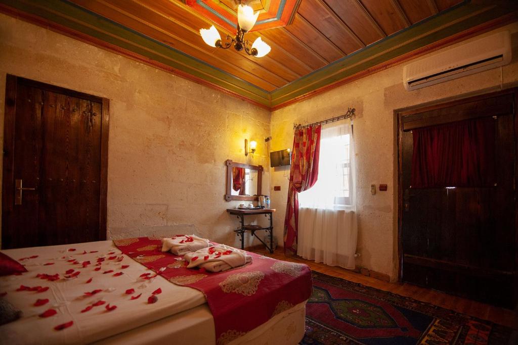 Center Cave House - 2