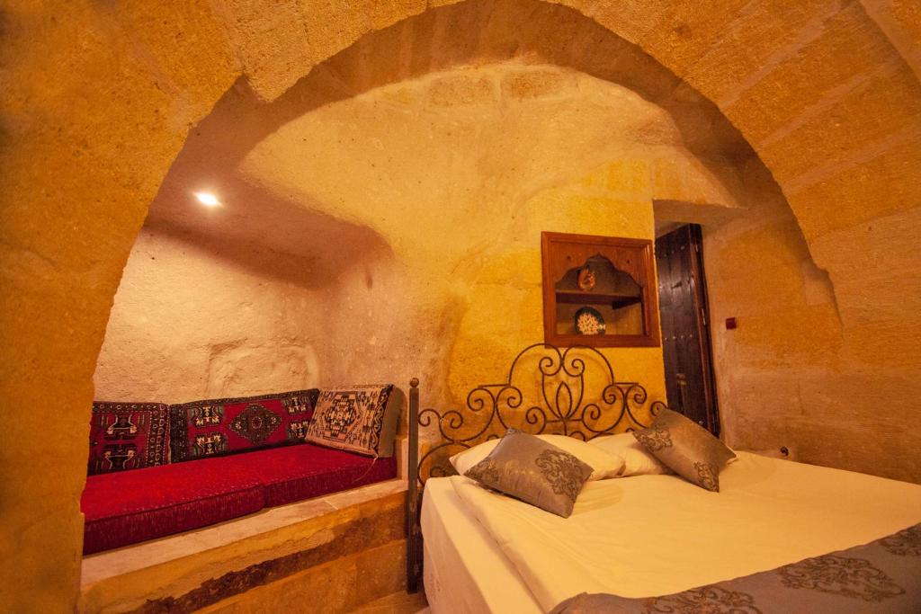 Cappadocia Cave Rooms - Triple Room