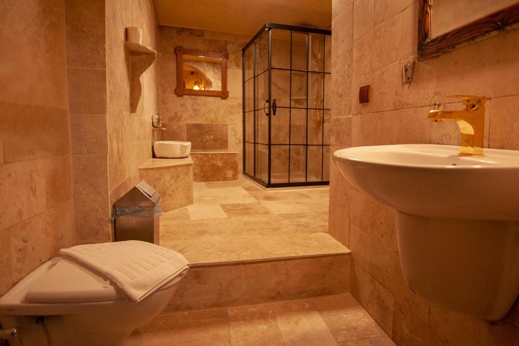 Cappadocia Cave Rooms - Standard Quadruple Room